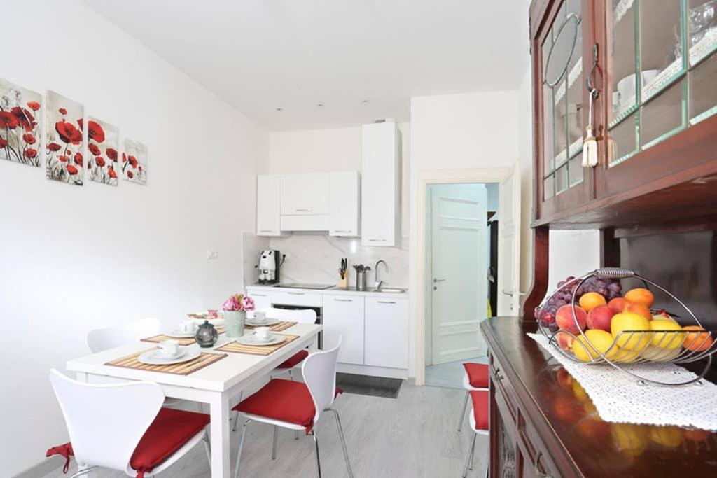 Miky'S Apartment Лука Екстериор снимка