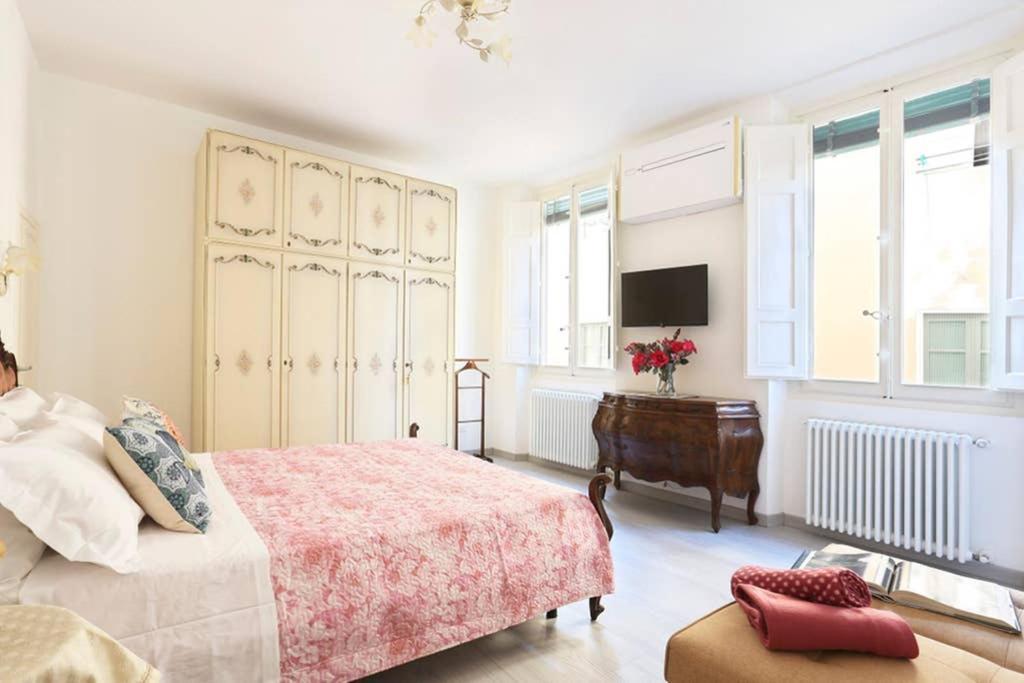 Miky'S Apartment Лука Екстериор снимка